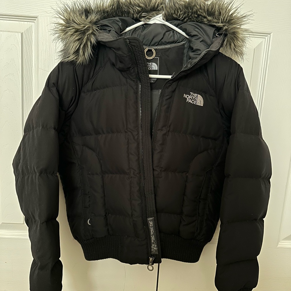 The North Face Women’s Black Cropped Puffer Jacket